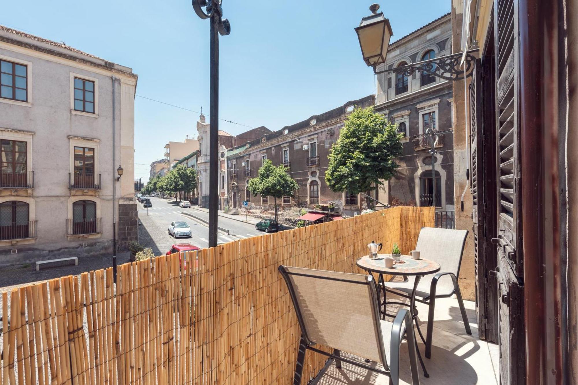 Terra Dell'Etna Apartment Catania Bilik gambar