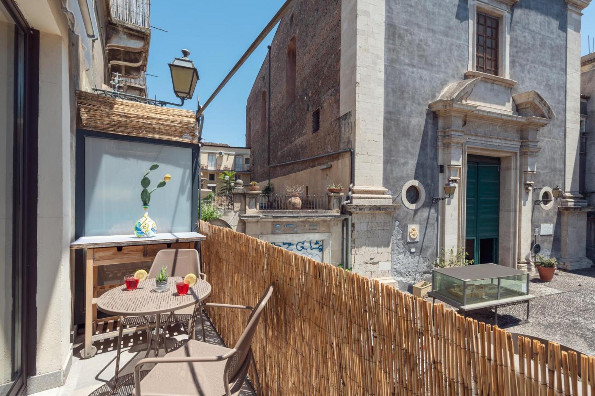Terra Dell'Etna Apartment Catania Luaran gambar